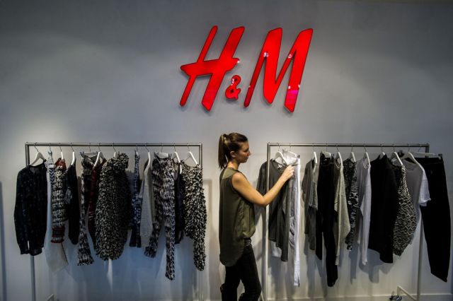 H&M ежегодно сжигает тонны новой одежды из-за вредных веществ в составе продукции