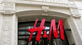 Шведский гигант H&M из-за выросших цен на хлопок потерял 30 % чистой прибыли