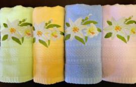 Махровые полотенца, простыни, скатерти из полиэстера