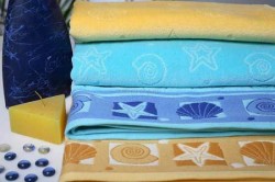 ООО «Текстиль» предлагает банные полотенца, полотенца для рук, комплекты полотенец и махровые простыни, детские полотенца.
