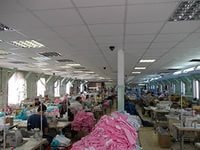 В Калужской области ищут способы спасения Мещовской швейной фабрики