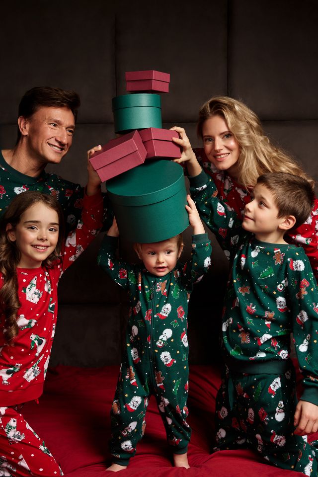 PlayToday выпустил «три слоя» одежды для изменчивой погоды и новогодний family look